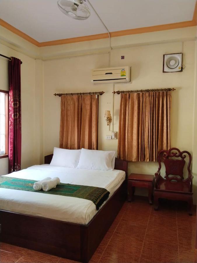 Thipphaphone Guesthouse Muang Pakbèng Extérieur photo