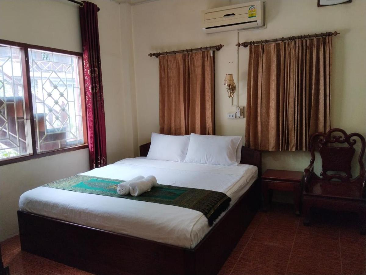 Thipphaphone Guesthouse Muang Pakbèng Extérieur photo