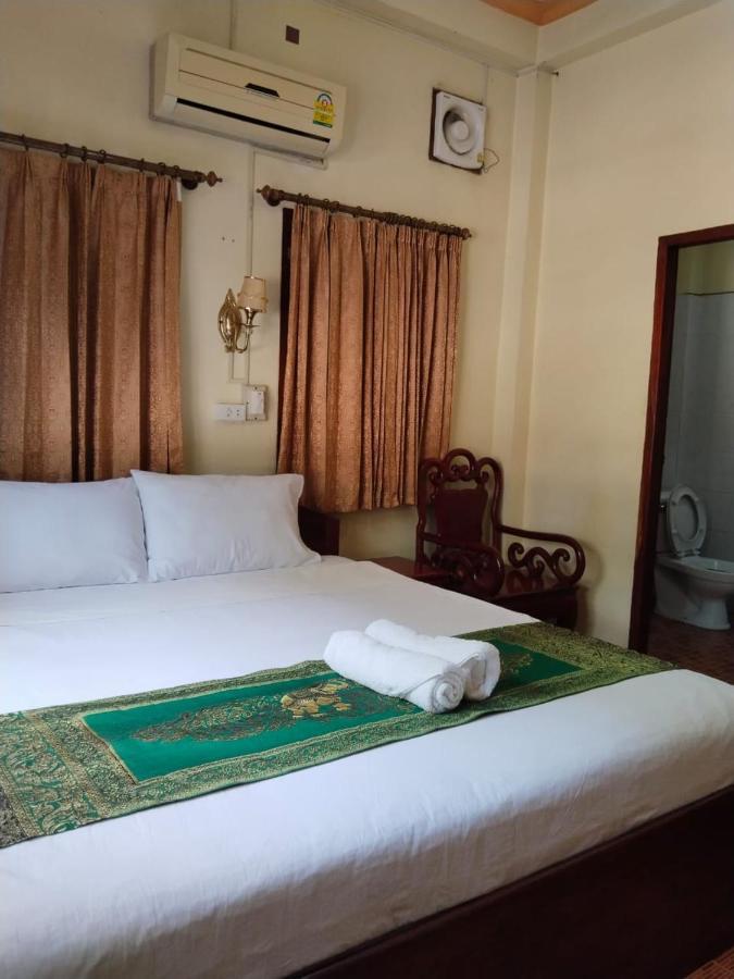 Thipphaphone Guesthouse Muang Pakbèng Extérieur photo